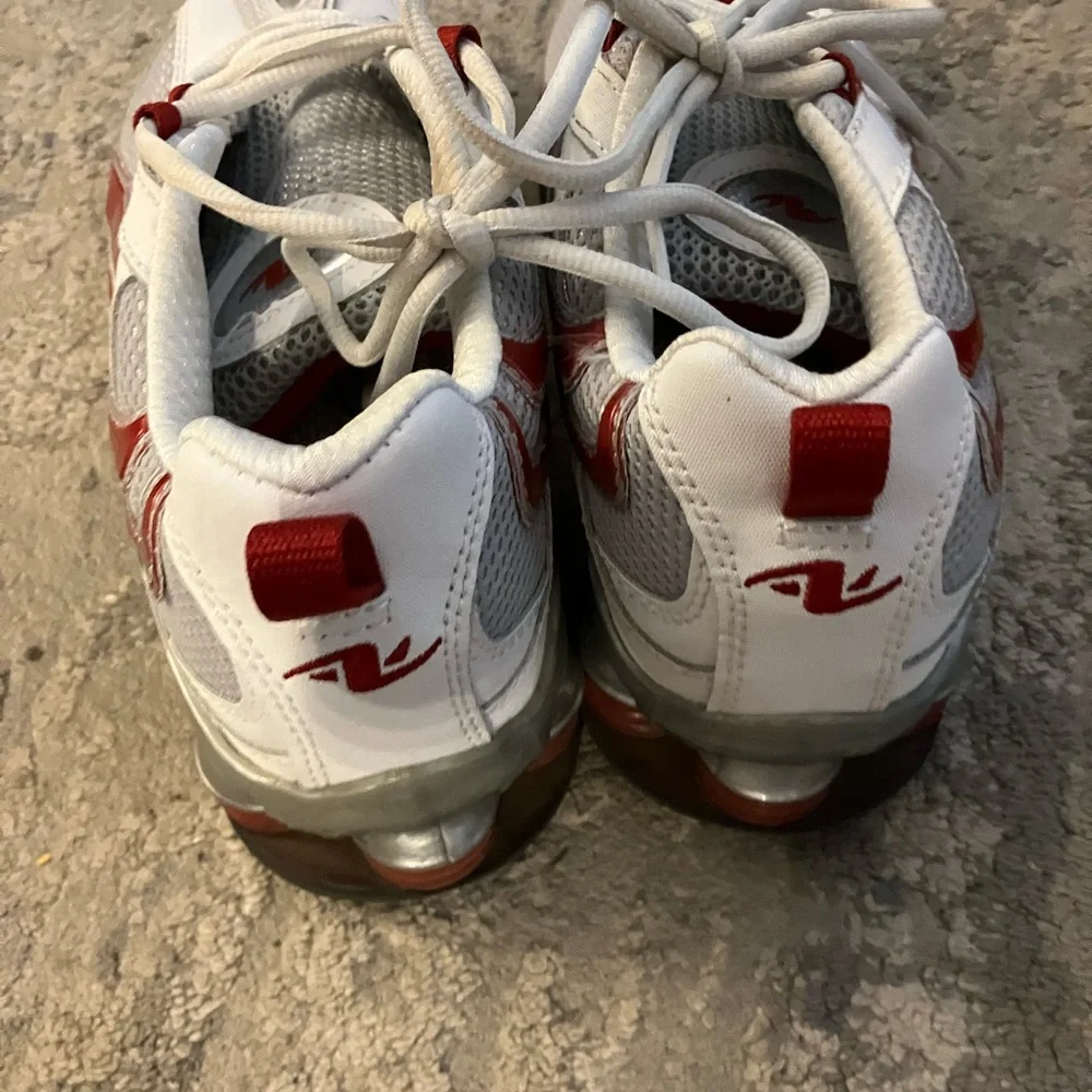Women’s Athletic Works Diva Shoe Size 8 - Picture 4 of 5